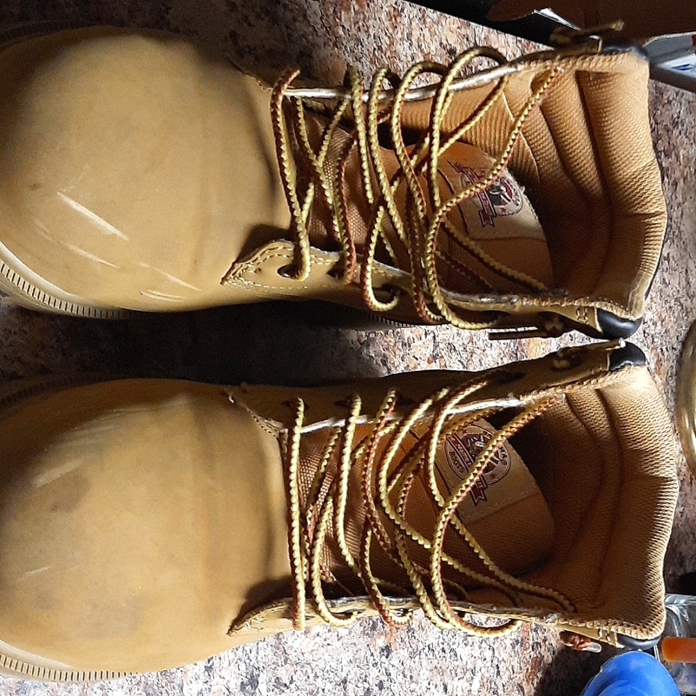 Women steel toe shoes for her